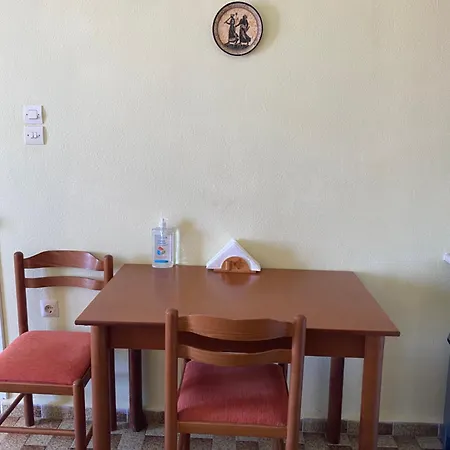 Studio Apartments Διαφάνιον
